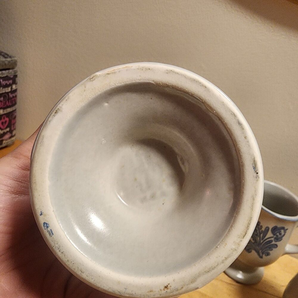 Vintage Pfaltzgraff Yorktowne village pedestal footed stoneware mugs USA 5 set - Picture 10 of 12